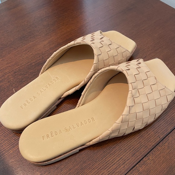 Freda Salvador tan woven sandals size 7 - Picture 3 of 6